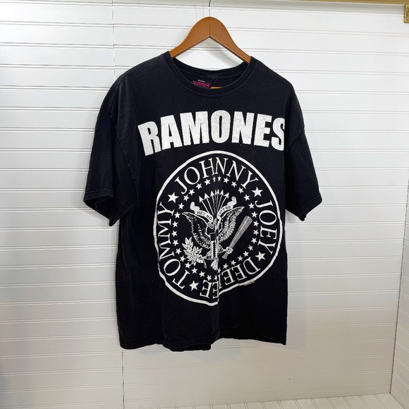Ramones Other - 2008 Ramones Punk Rock Short Sleeve T Shirt 1 2 3 4 Tag XL